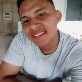 COMERCIANTE. Busco ligar. MUJERES.