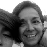 0peradora. Mujer con pene muy grande.