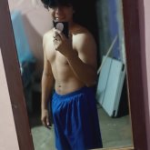 Estudiante. Busco pareja. Soy hombre