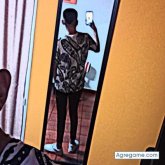 Busco pareja. Una mujer. Un pibe muy