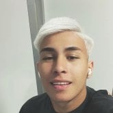 Estudiante. Busco ligar. Yo estoy