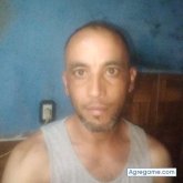 Busco chatear. Mujer buena y cariñosa.