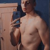 Soldado voluntario. Busco ligar.