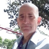 Mujer entre 28 y 54 años, amables, en