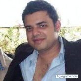 Busco pareja. Mujer. Cariñoza. Normal.