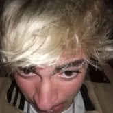 Lo que se de en el momento. Un chico