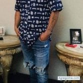 Mujeres. Tranqilo. Relajado. Guitarra.