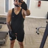 Mujer y que le guste vivir la vida.