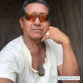 Encuentra Hombres solteros en Galapagos