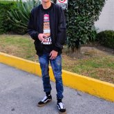 Busco pareja. MUJERES Y AMISTADES.