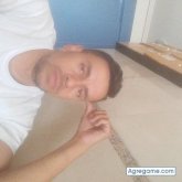 Busco pareja. Deportes. Viajes. Cine.