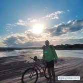 Busco pareja. Amistades. Tímido y