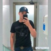 Busco: Personas serca de mi ciudad Me defino: Un hombre