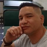 Encuentra Hombres solteros en Mastic