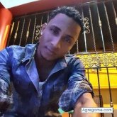 Trabajo y estudio. Busco pareja. Conoser