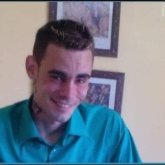 Agradable divertido educado.