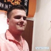 Busco conocer gente. Conocer  gente.