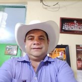 Mujer interesate, comprometida sincera