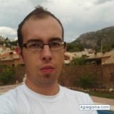 Encuentra Hombres solteros en La Senia