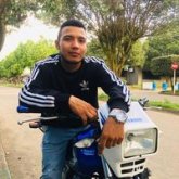 Busco pareja. Una chica sería. Muy