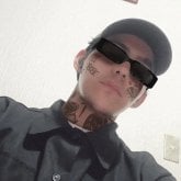 Ver películas o series con alguien.