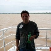 Encuentra Hombres solteros en González Catán