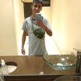 Busco ligar. A una mujer amable etc.