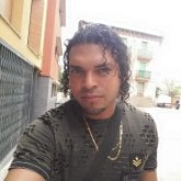 Busco pareja. Linda, simpática,