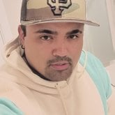 Busco pareja. Mujeres. Alegre. Bailar.