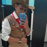 Trabajo. Busco ligar.