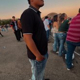 Busco mujeres. Soy soltero. +1