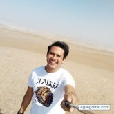 Busco pareja. Mujeres, citas. Alegre.