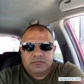 Encuentra Hombres solteros en Agrado