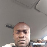 Busco hacer amistades.