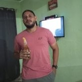 Dependiente. Busco pareja. Mujeres