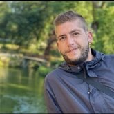 Estudiante. Busco conocer gente. Mujeres