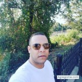 Busco pareja. Chicas. Hombre dedicado y