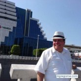 Busco ligar. Mujer. Hombre. Trabajar.