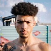 Busco pareja. Busco una chica hermosa.