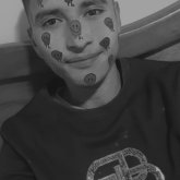 Busco hacer amistades. Amigas. Alegre.