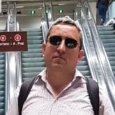 Busco ligar. Alegre, simpatico. La mujer