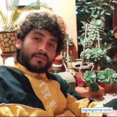 Trabajando. Busco conocer gente. Gente