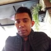 Empleado. Pasarla bien y un buen rato.