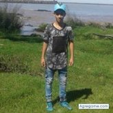 Busco pareja. Chicas solteras. Un hombre