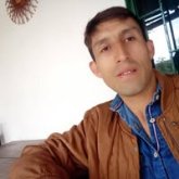 Empleado. Busco pareja algo serio. Soy