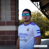 Busco pareja. Chicos. Una persona