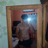 Alguna chica con necesidades. Soltero.