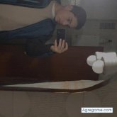 Gay. Busco chatear. Gente mayor que me