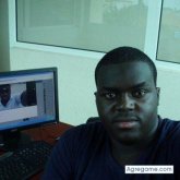 Secretario. Busco conocer gente. Una 