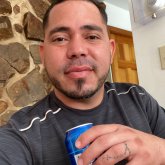 Una persona seria y respetuosa.